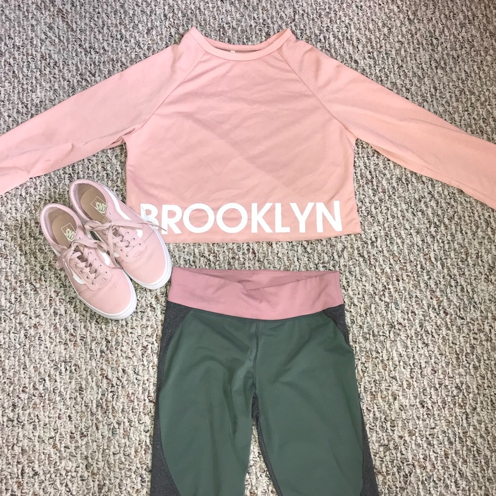 Cropped long sleeve top